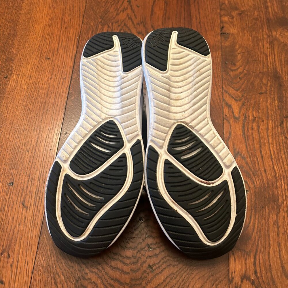 New Balance sneakers - size 9 - Picture 4 of 4